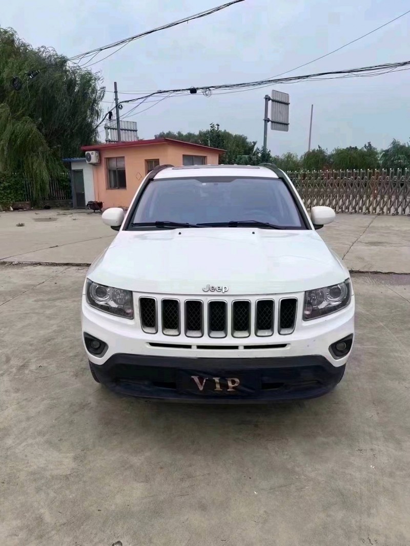 济宁15年Jeep指南者8