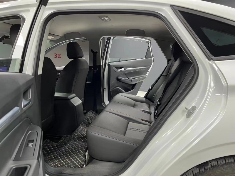 成都21年威马汽车E54