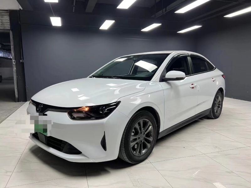 成都21年威马汽车E51