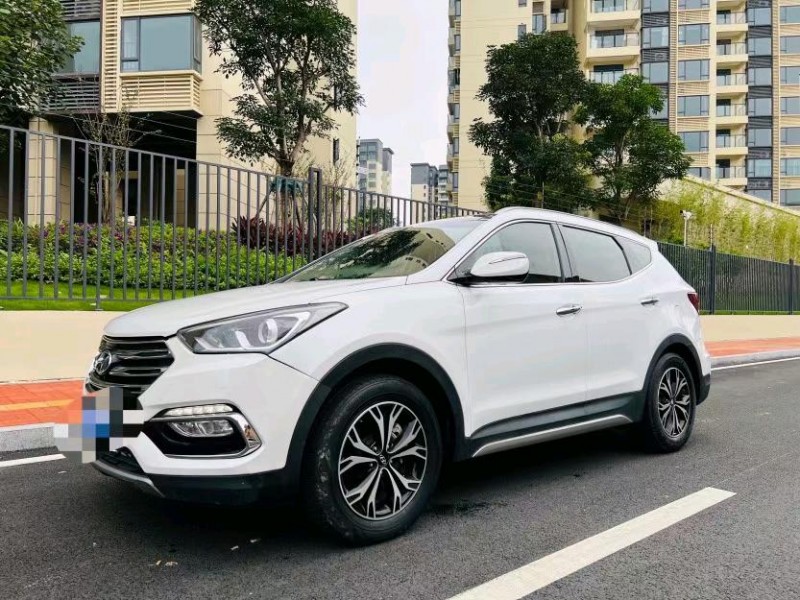 东莞17年现代全新胜达3