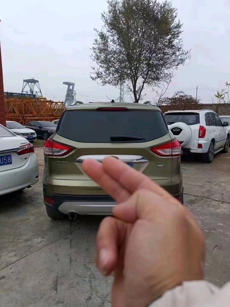 济宁13年福特翼虎8