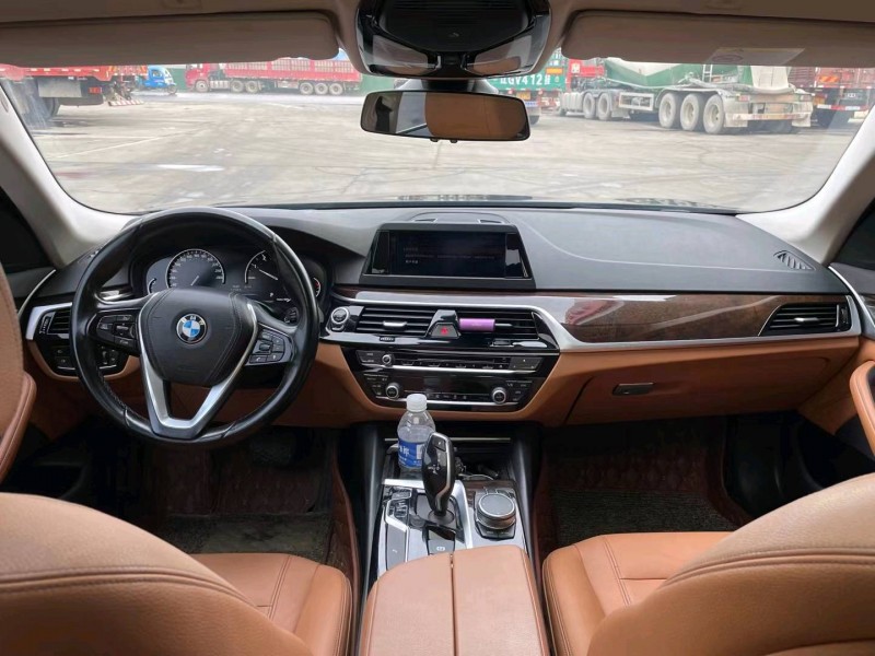 保定18年宝马5系7