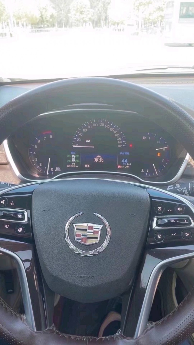 北京15年凯迪拉克SRX6