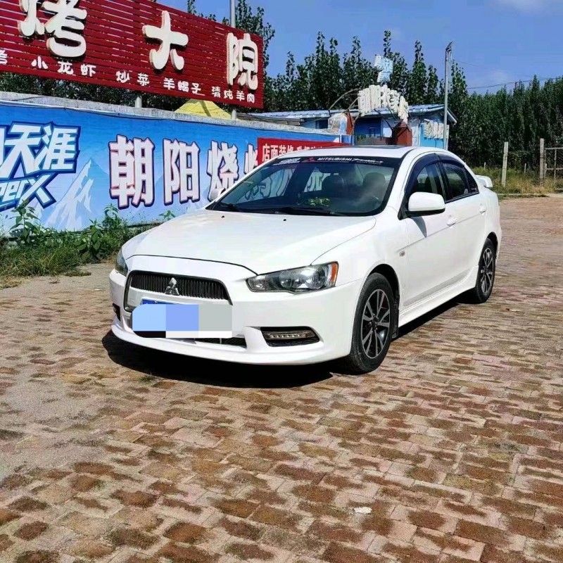 济宁14年三菱翼神8