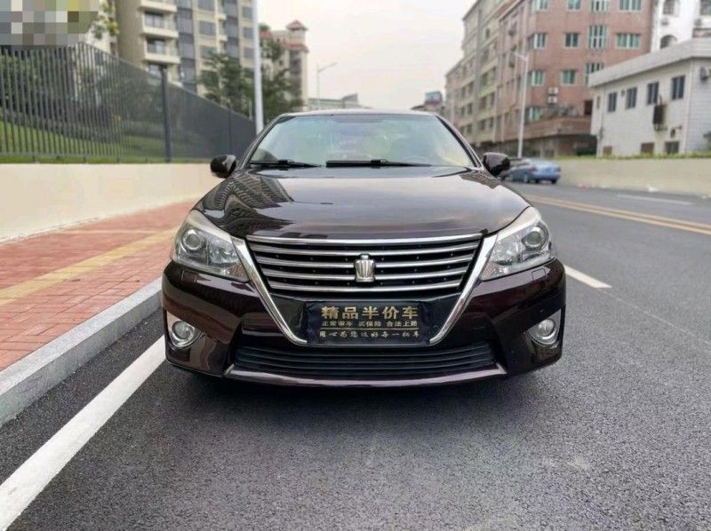 东莞14年丰田皇冠1