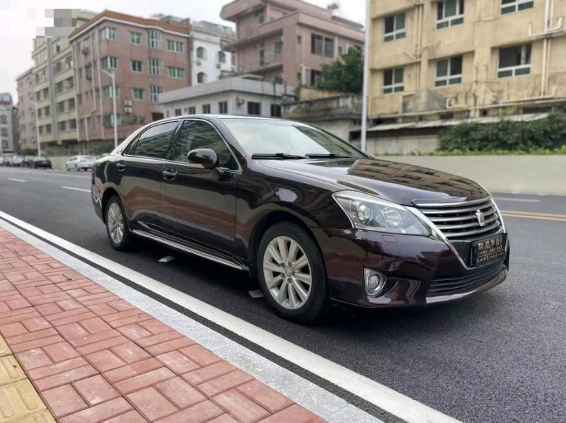 东莞14年丰田皇冠2