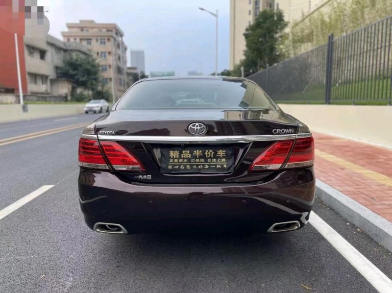 东莞14年丰田皇冠9