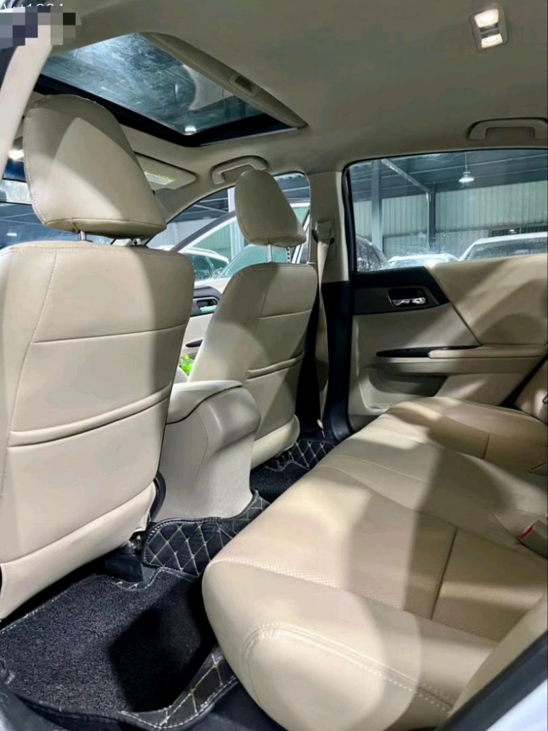 东莞15年本田雅阁6