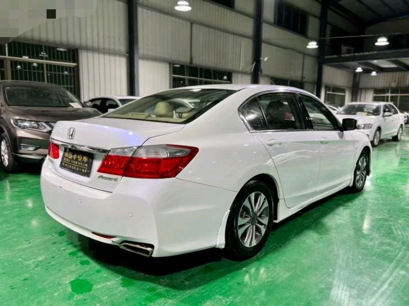 东莞15年本田雅阁7