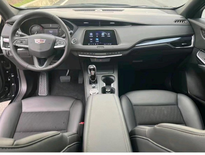 常州20年凯迪拉克XT44