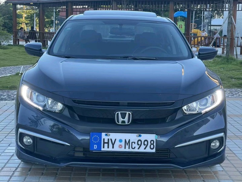 汕头19年本田思域1