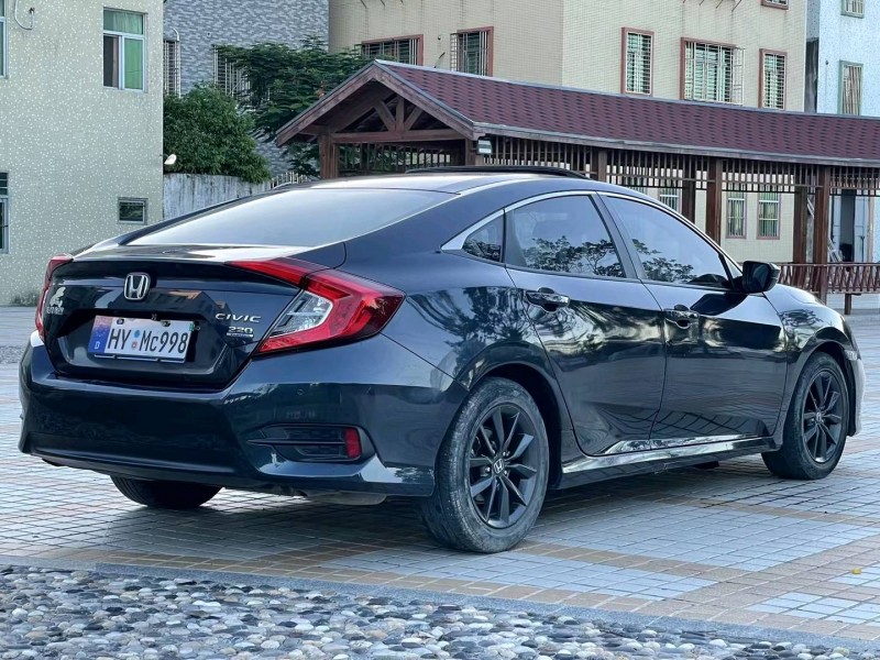 汕头19年本田思域9