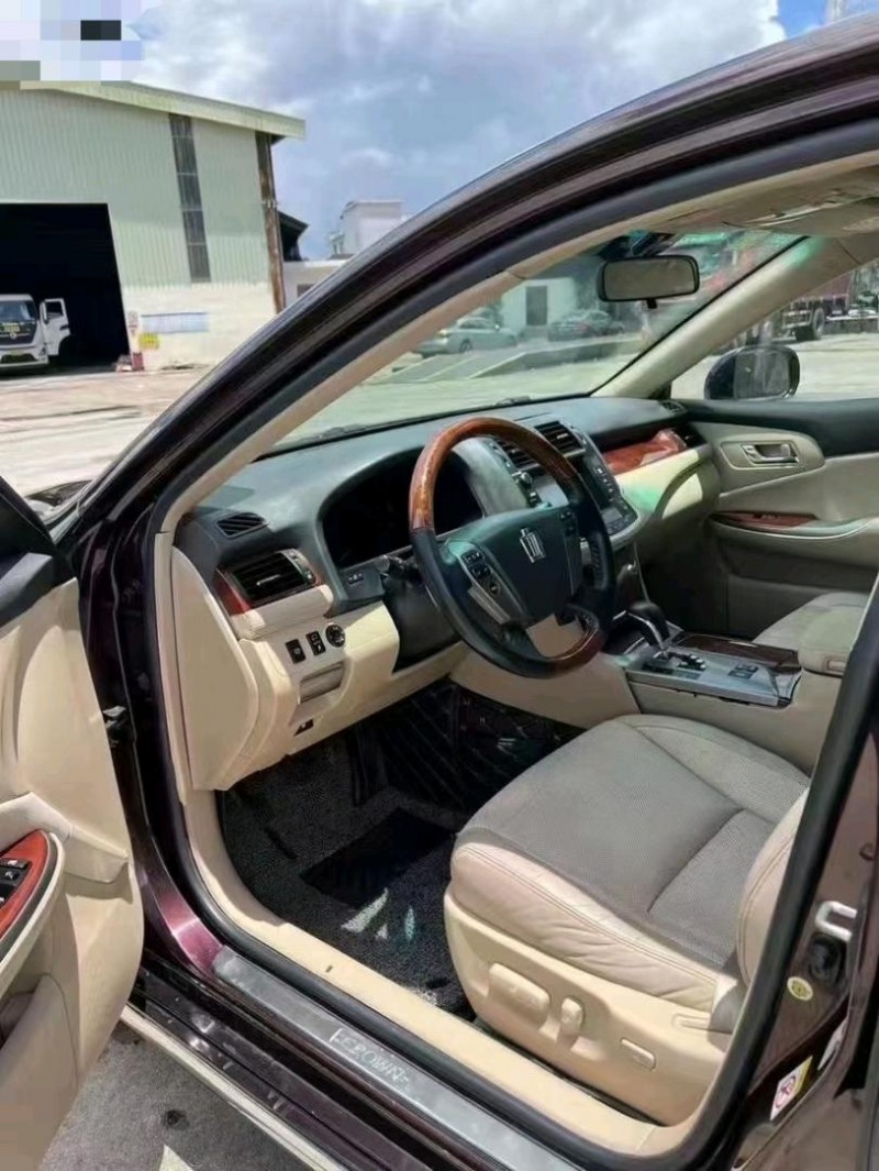 东莞15年丰田皇冠4