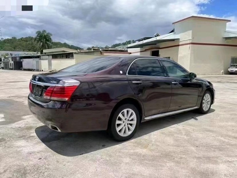 东莞15年丰田皇冠7