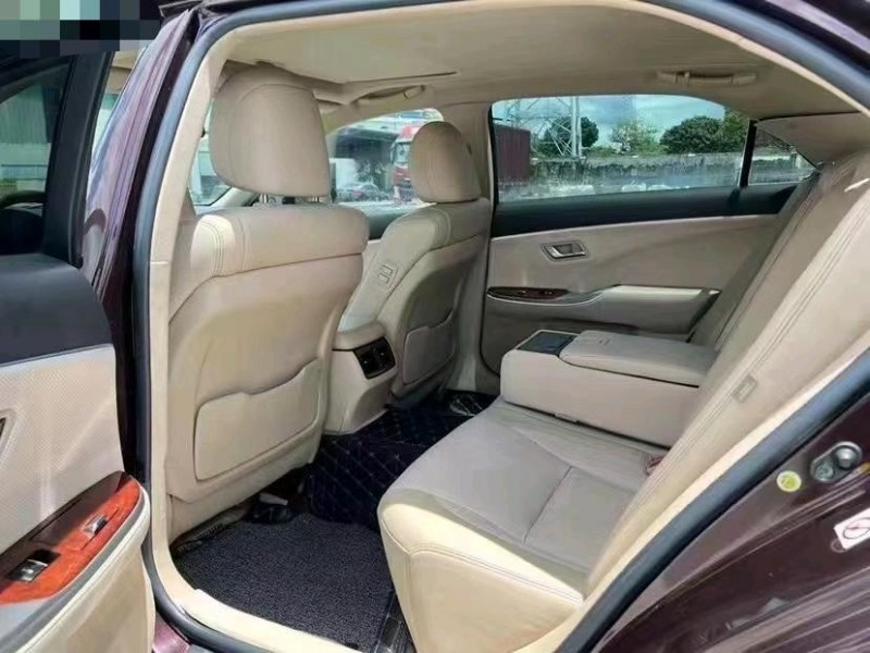 东莞15年丰田皇冠6