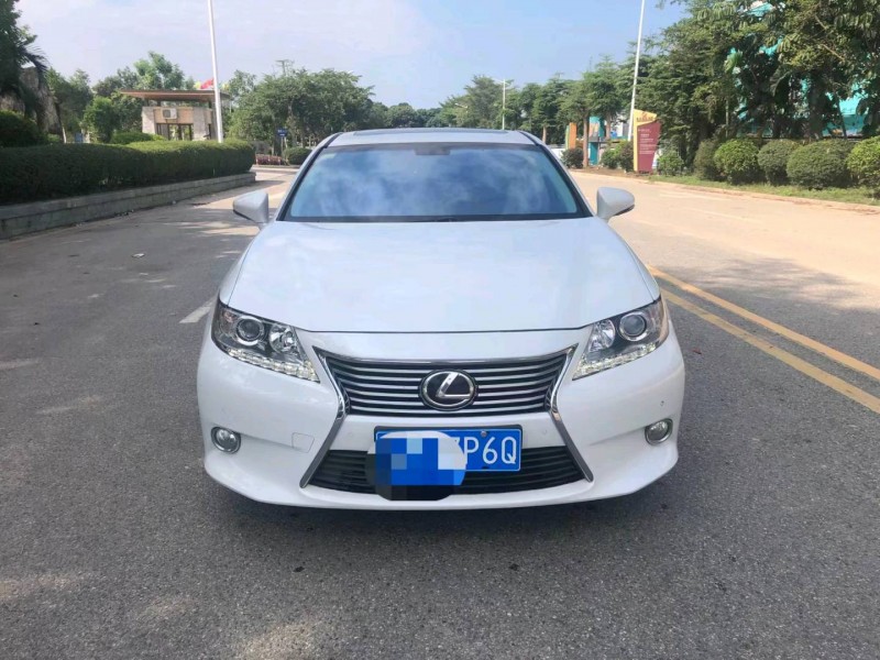 邯郸13年雷克萨斯ES1