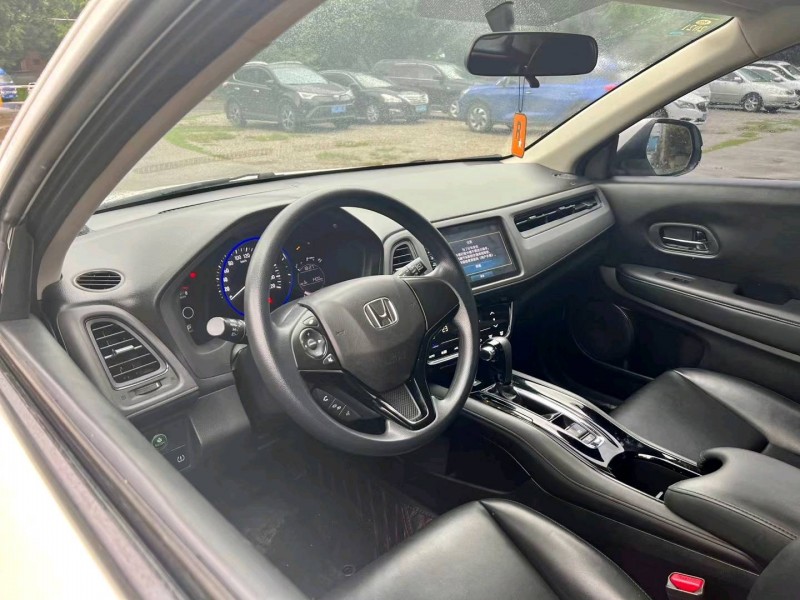 东莞19年本田缤智6