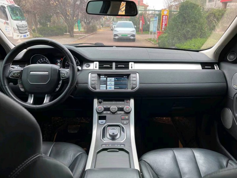 青岛15年路虎极光4