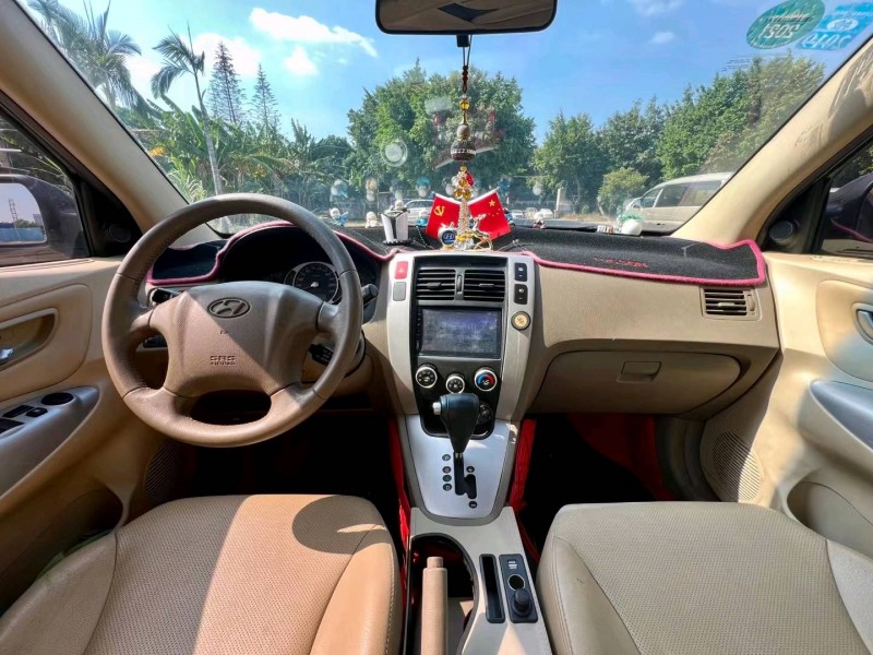 东莞13年现代途胜6