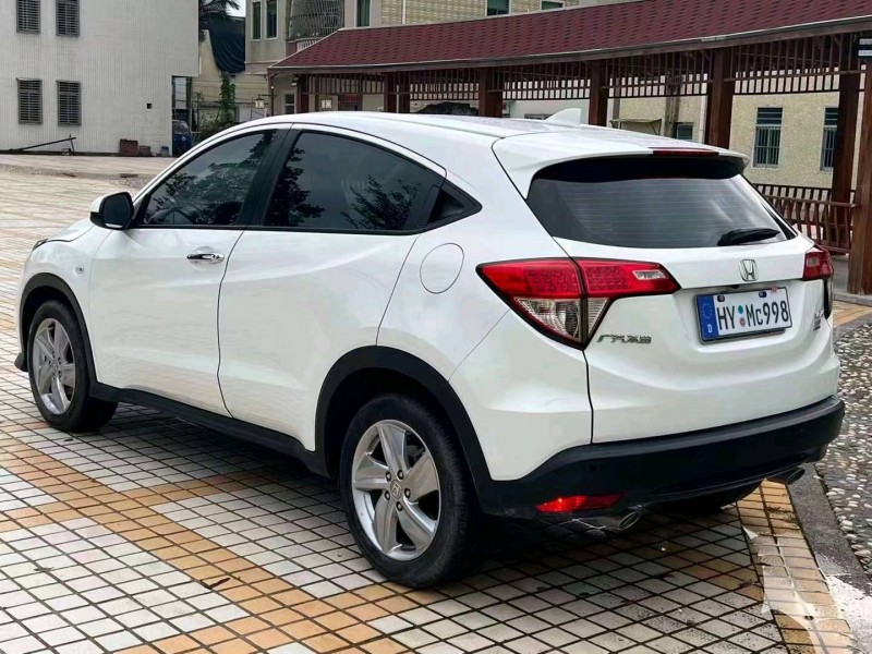 珠海19年本田缤智8