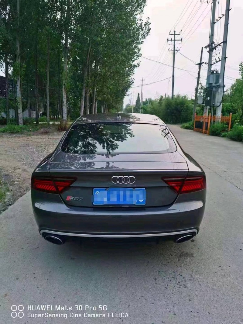 济宁14年奥迪A7L9
