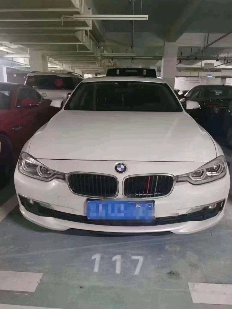 重庆17年宝马3系1