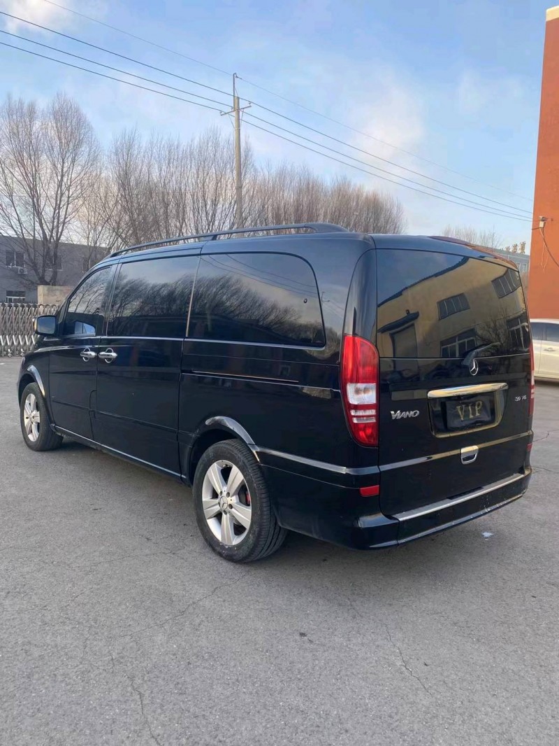 沈阳14年奔驰唯雅诺3