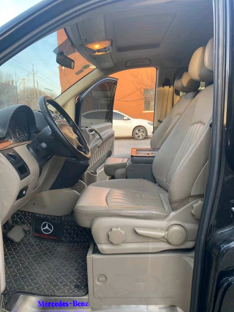 沈阳14年奔驰唯雅诺5