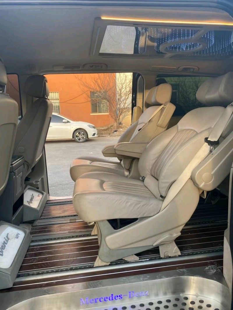 沈阳14年奔驰唯雅诺4