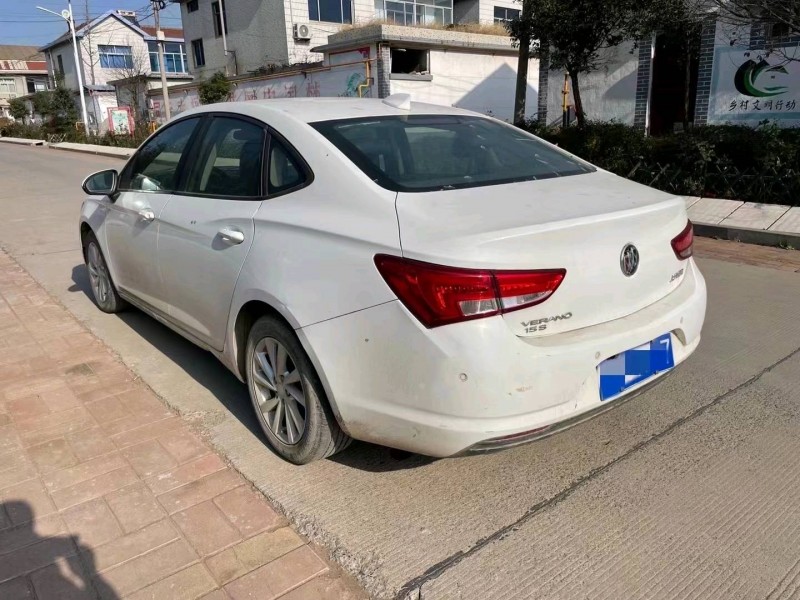 烟台18年别克威朗8