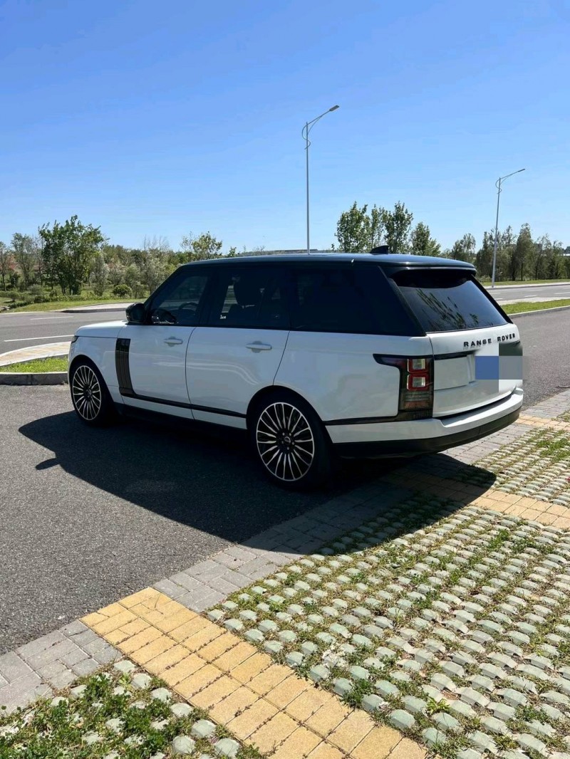 济南17年路虎揽胜行政8