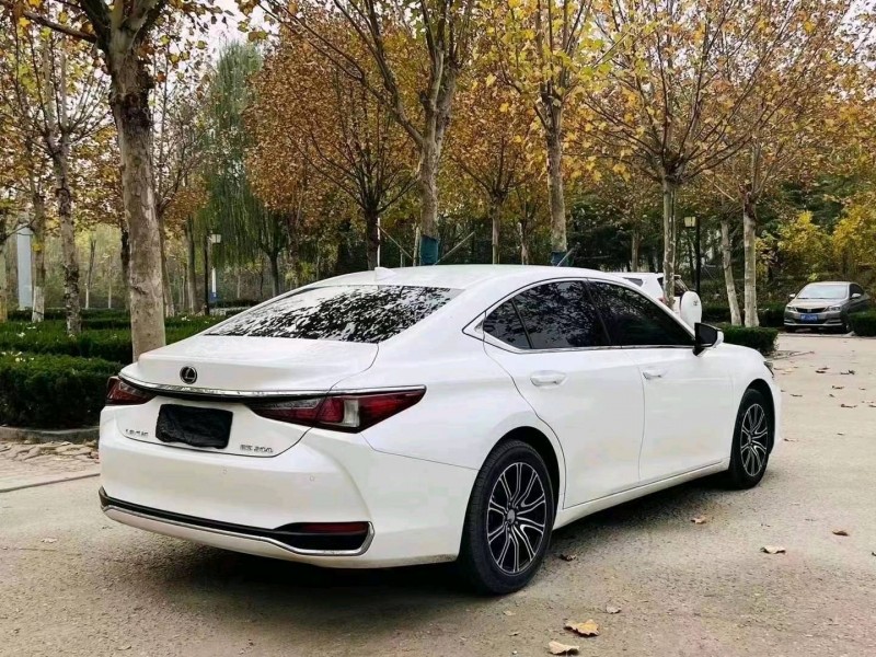 聊城20年雷克萨斯ES7