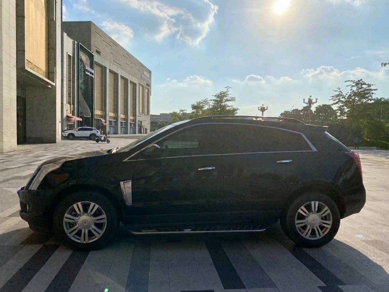 东莞16年凯迪拉克SRX3