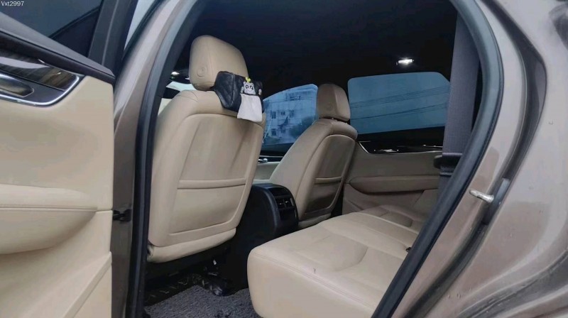 东莞17年凯迪拉克XT54