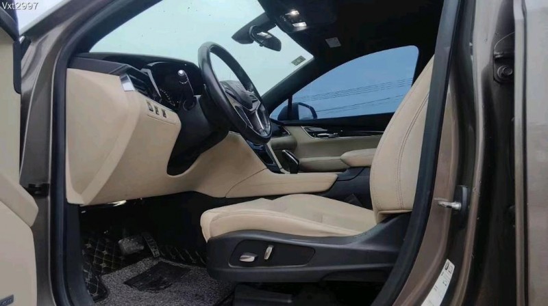 东莞17年凯迪拉克XT56