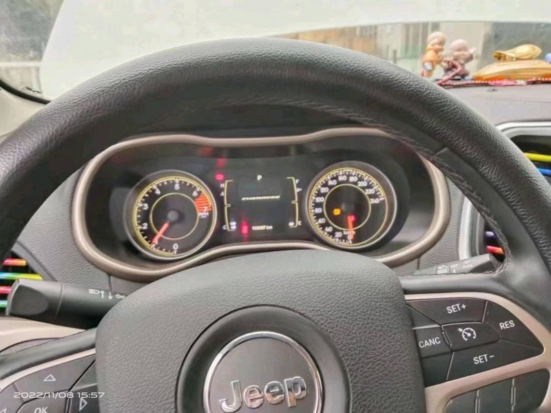 邯郸17年Jeep自由光2