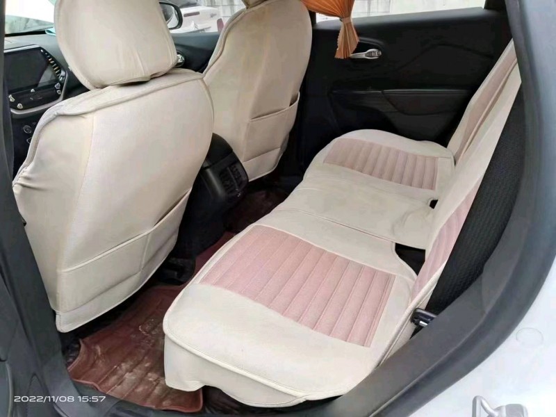 邯郸17年Jeep自由光4