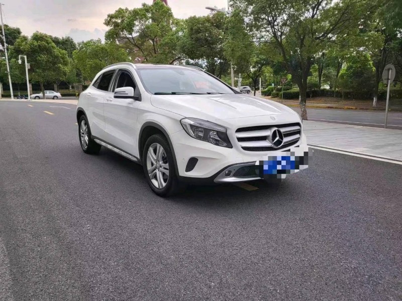 宜春16年奔驰GLA2