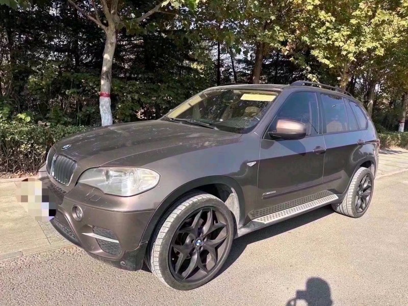 东营11年宝马X58