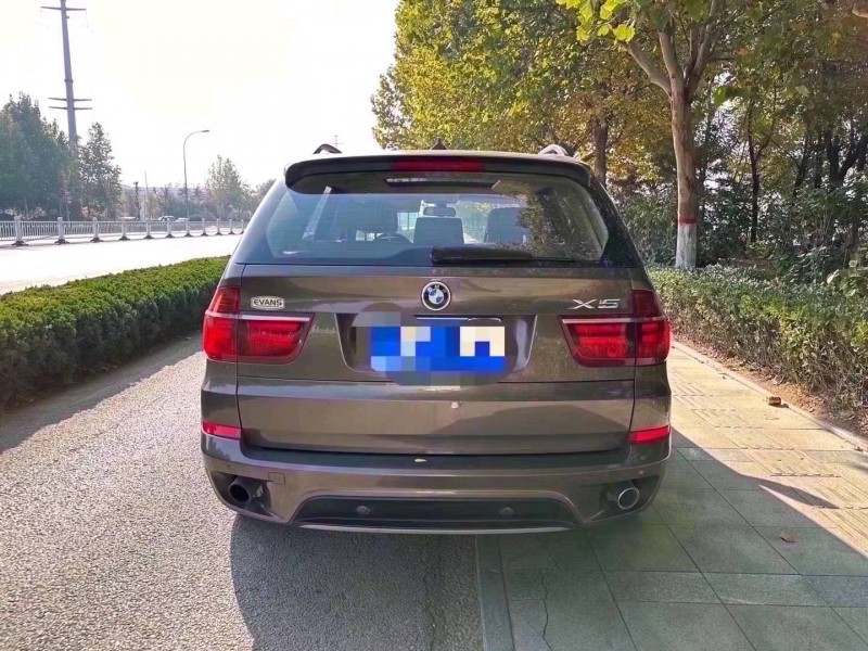 东营11年宝马X51