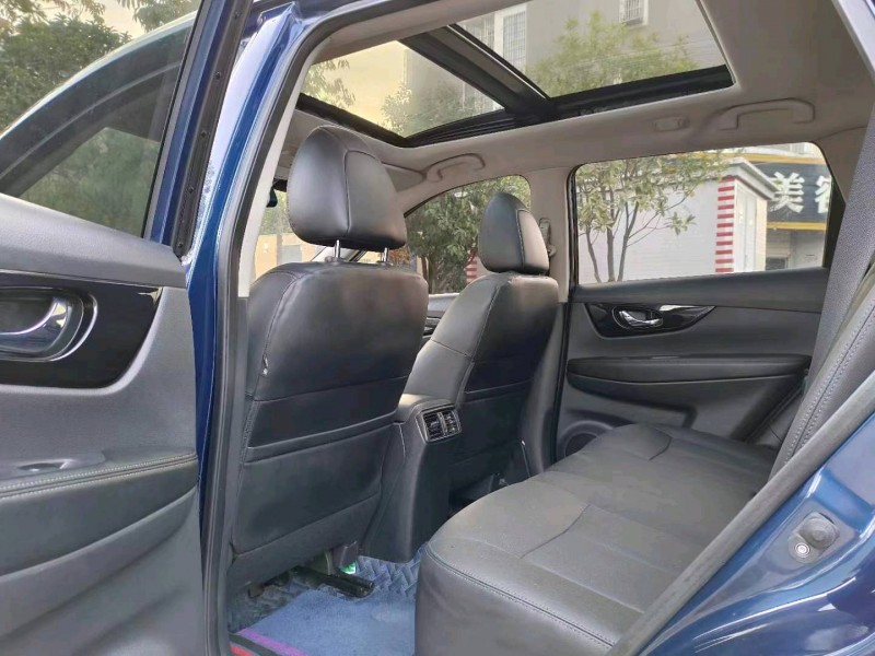 北京18年日产奇骏5