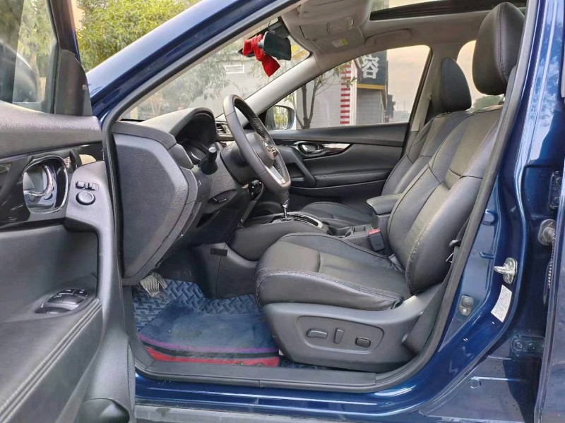 北京18年日产奇骏8