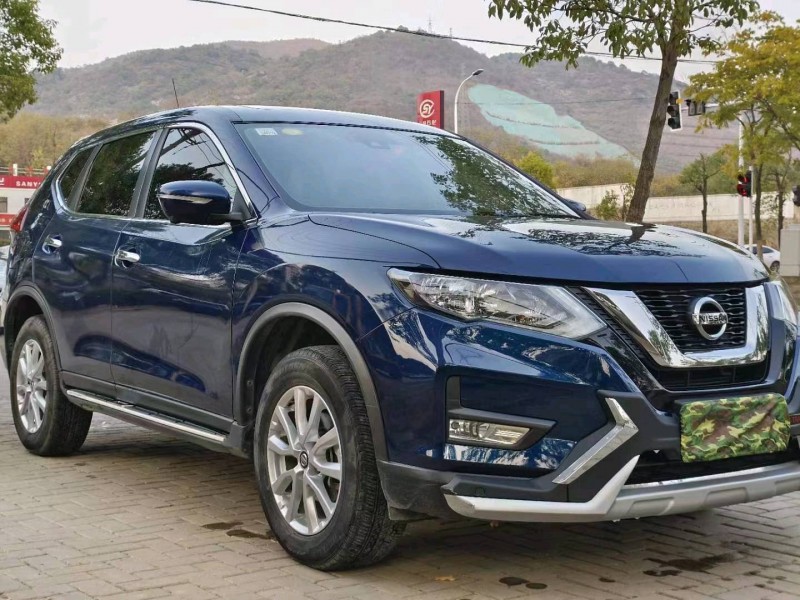 北京18年日产奇骏9