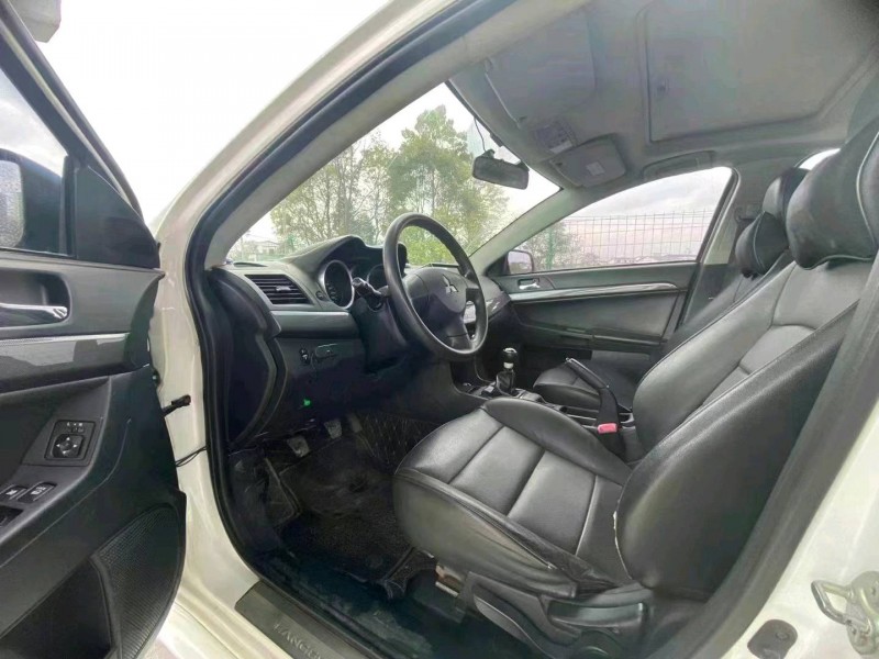 邯郸14年三菱翼神2