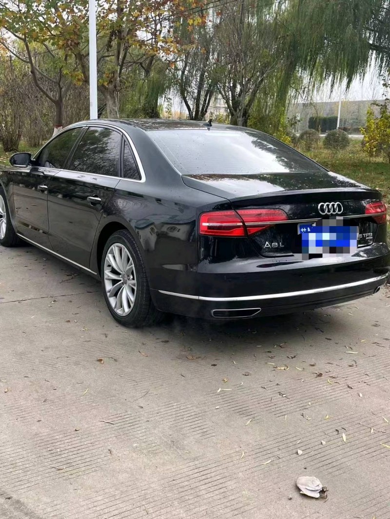 徐州16年奥迪A8L3