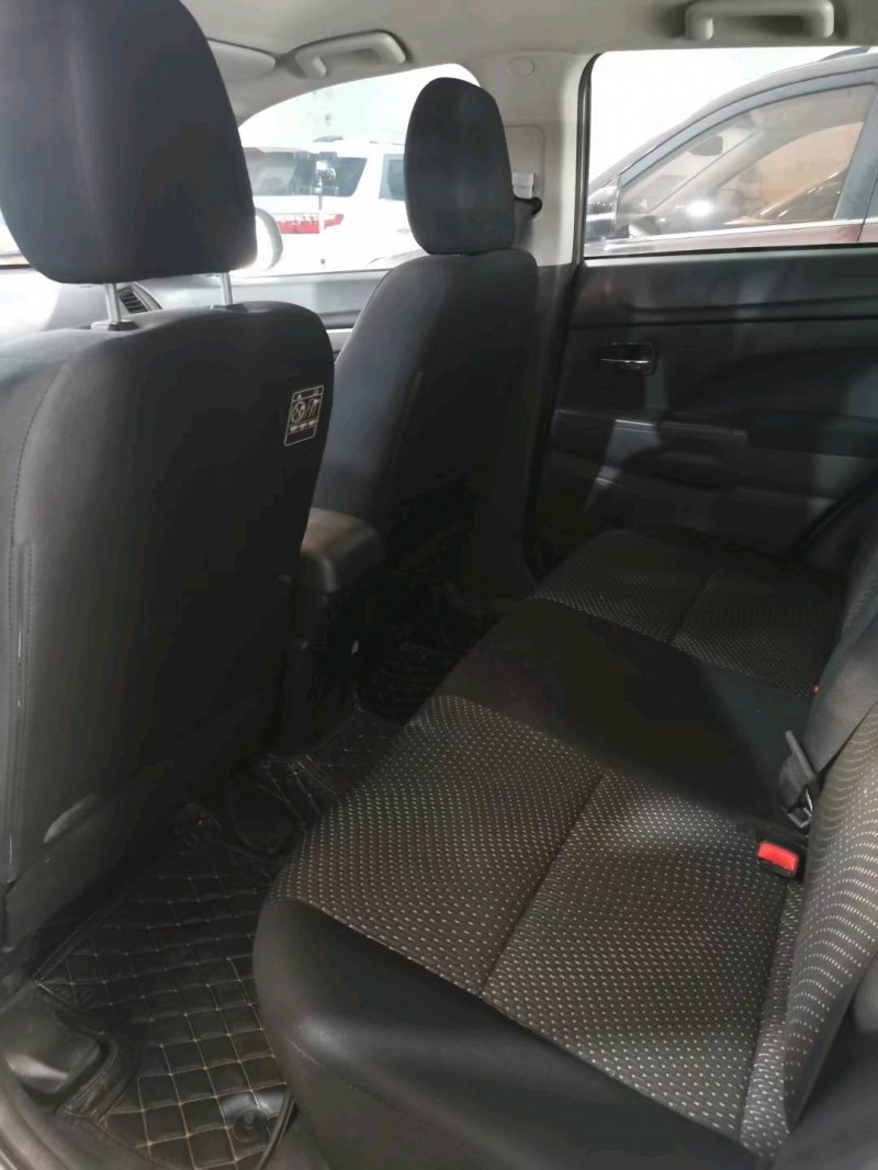 保定15年三菱劲炫6