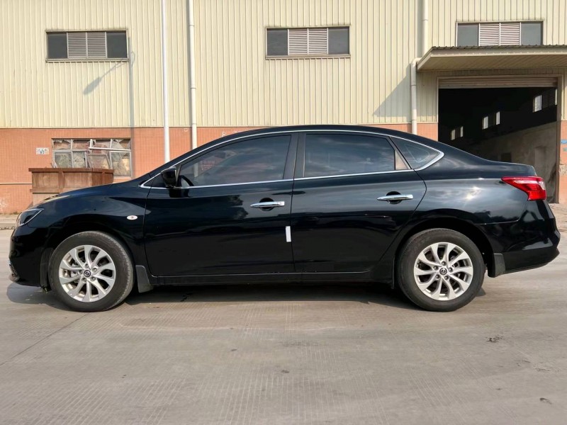 东莞22年日产轩逸8