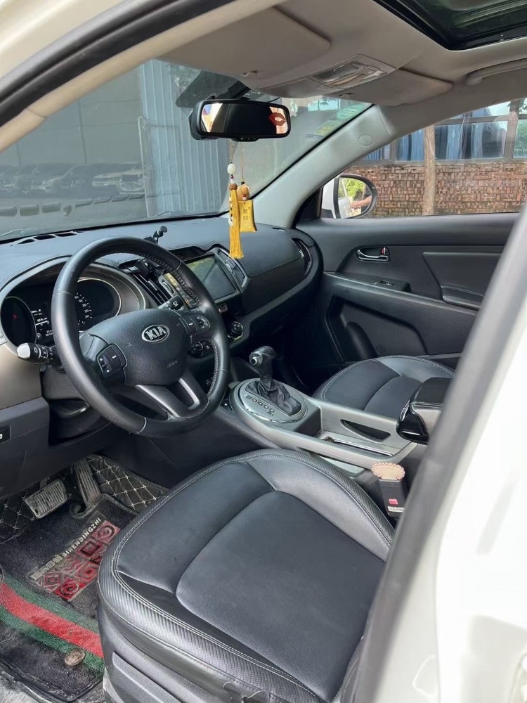 沈阳17年起亚智跑9