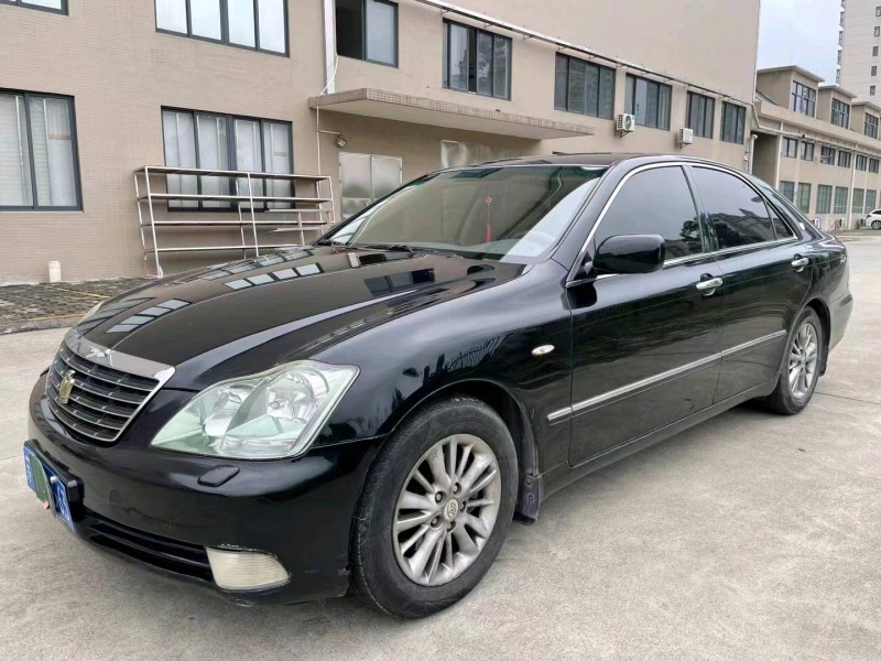 常州06年丰田皇冠7