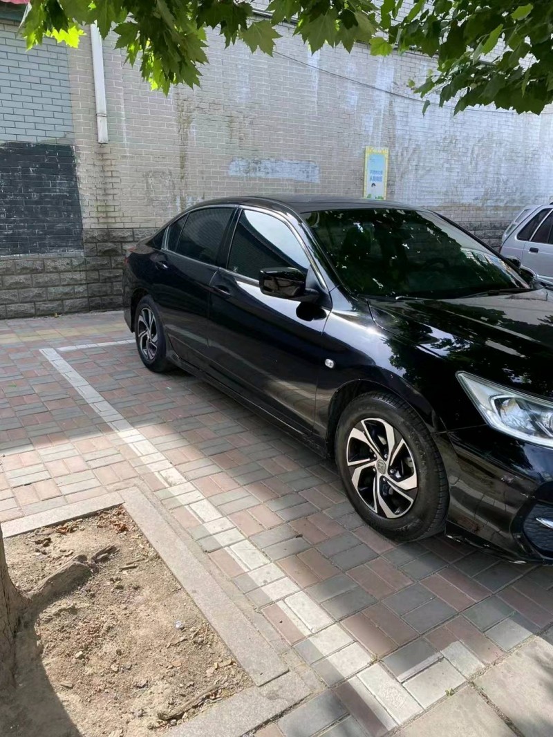 邯郸17年本田雅阁8